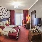 Hotel Session
