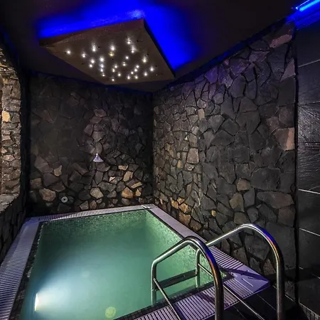 Session Hotel 4*