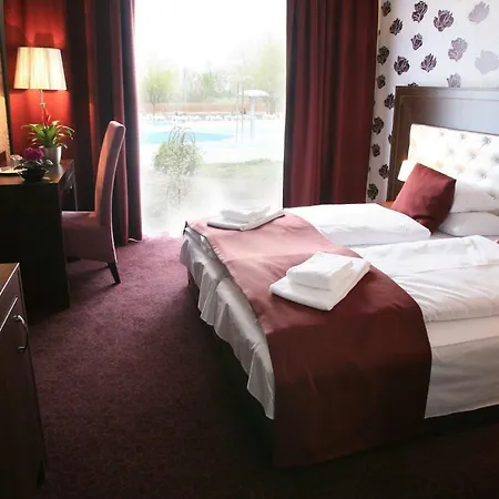 Hotel Session 4*