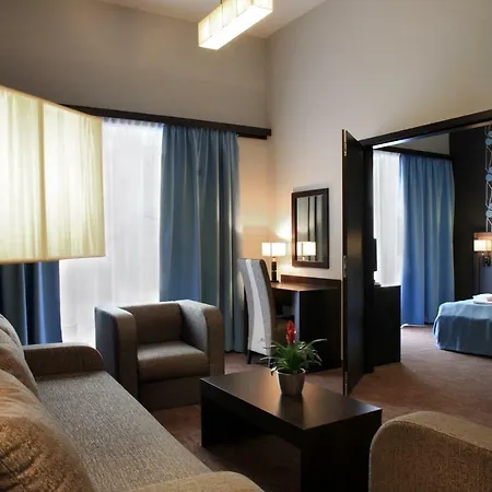 Ξενοδοχείο Session 4*